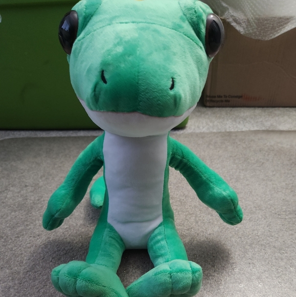 Cute Stuffed Animal Gecko - Picture 6 of 9